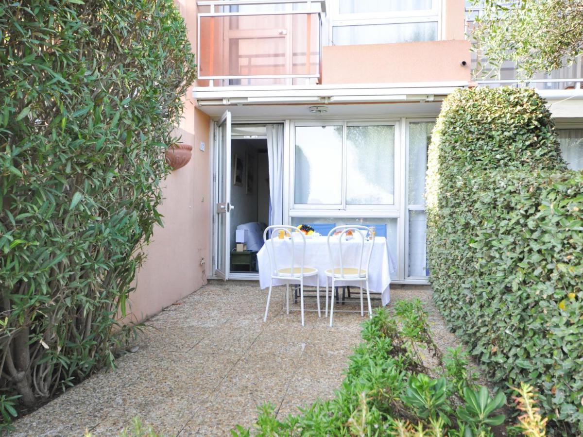 Apartment Les Jardins De La Mer-2 By Interhome Cavalaire-sur-Mer Bagian luar foto