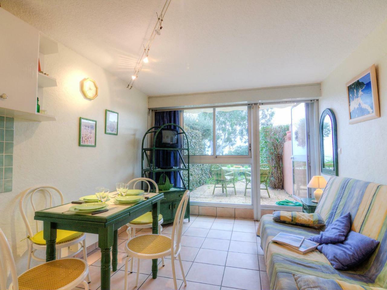 Apartment Les Jardins De La Mer-2 By Interhome Cavalaire-sur-Mer Bagian luar foto