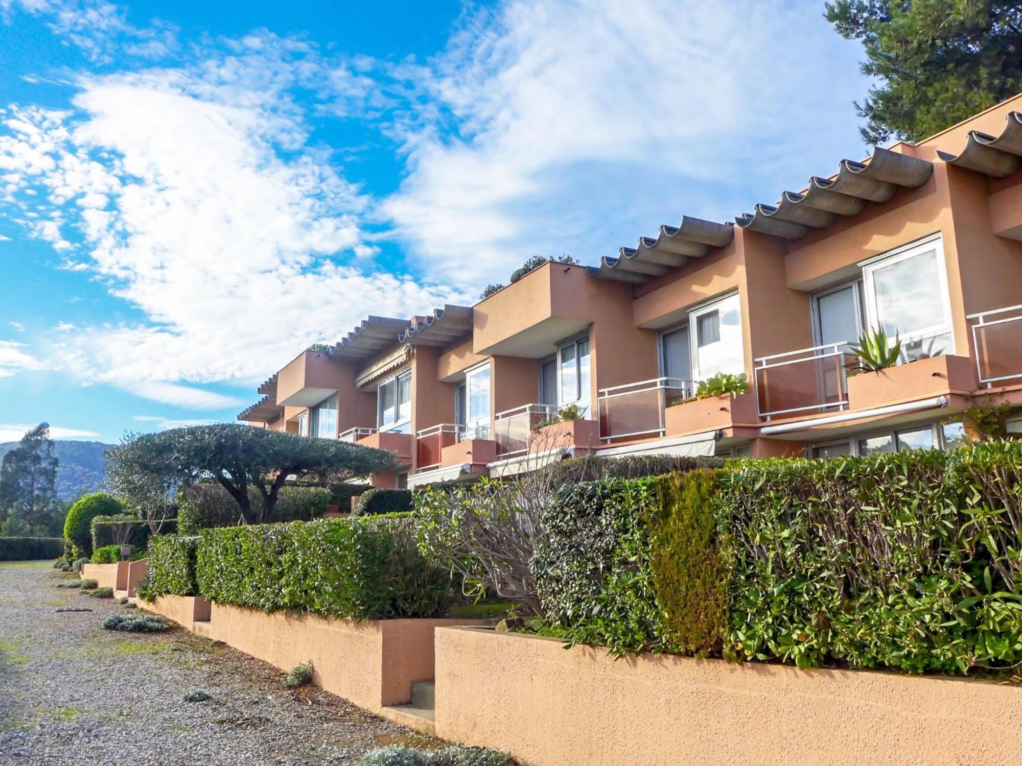 Apartment Les Jardins De La Mer-2 By Interhome Cavalaire-sur-Mer Bagian luar foto